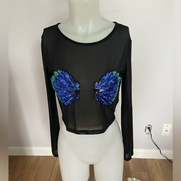 Long sleeve black mesh sweater 🧜🏼‍♀️ - Picture 2 of 5